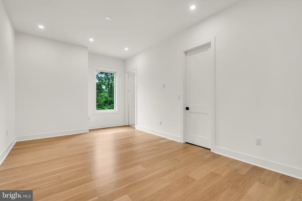 125 HARLINGEN ROAD