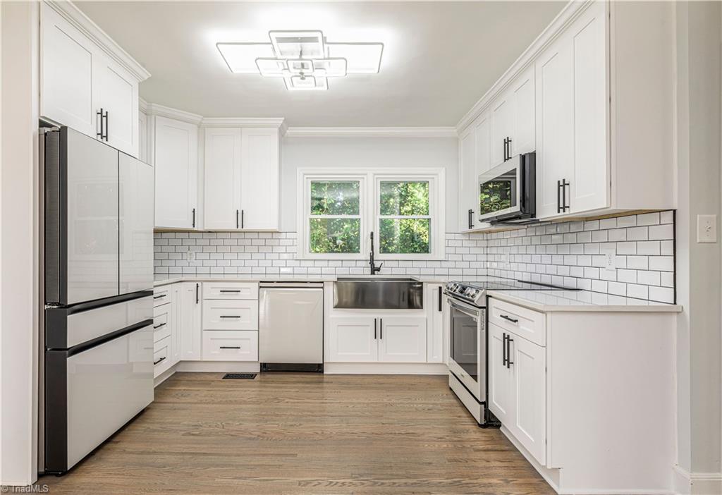 420 E Radiance Drive