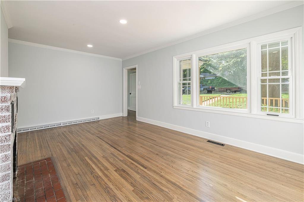 420 E Radiance Drive