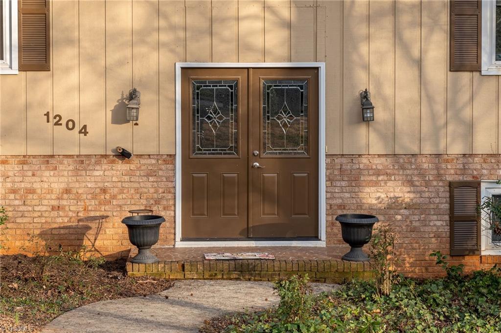 1204 Bearhollow Road