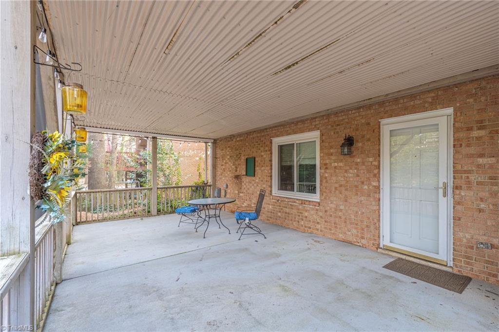 1204 Bearhollow Road