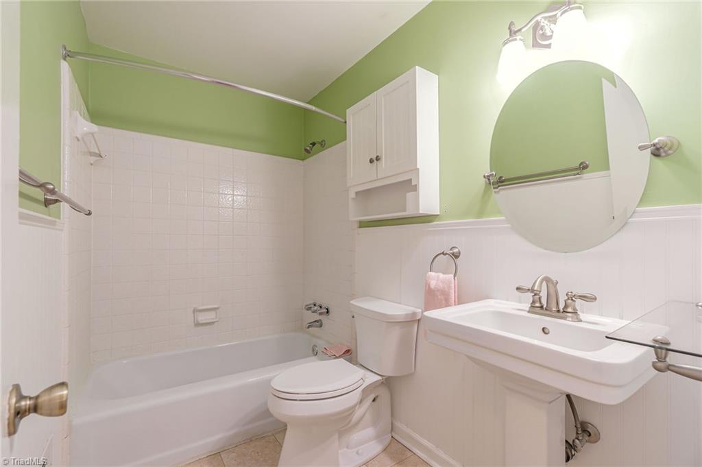 1204 Bearhollow Road