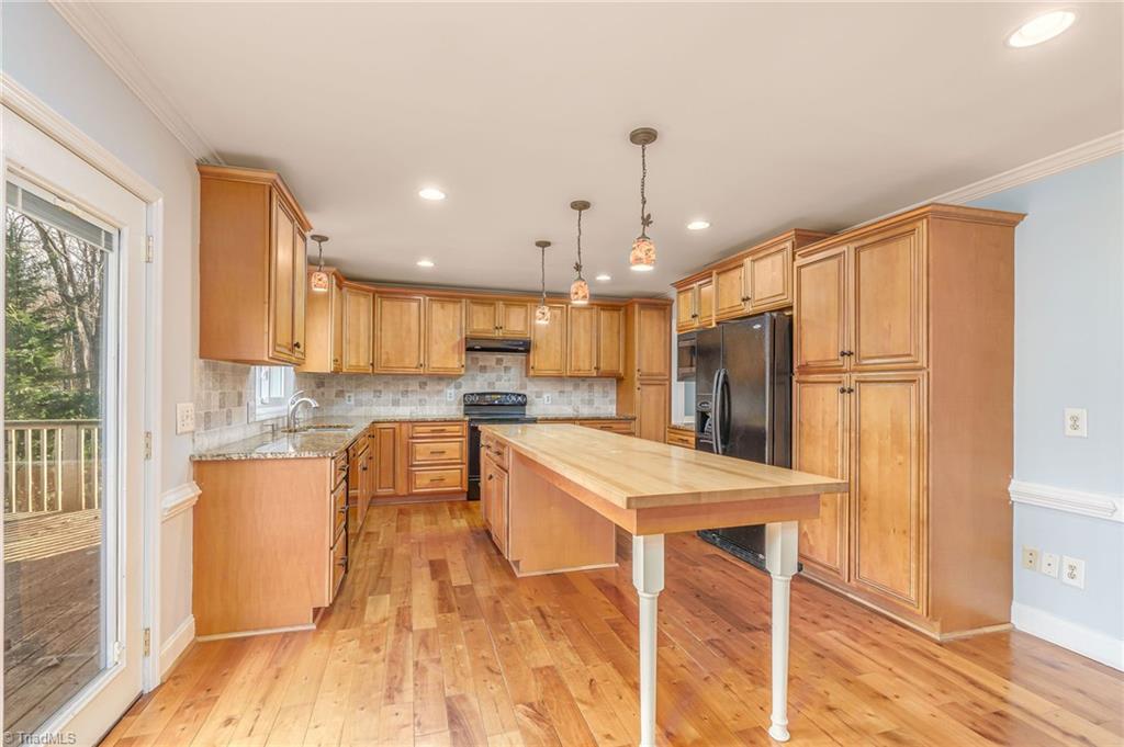 1204 Bearhollow Road