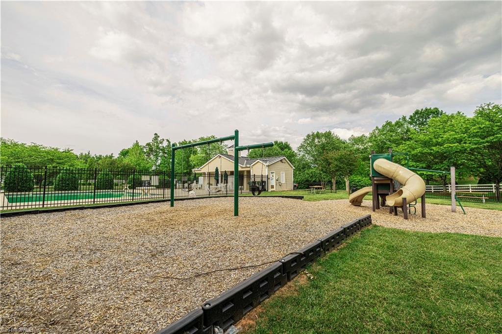 904 Redland Drive, McLeansville