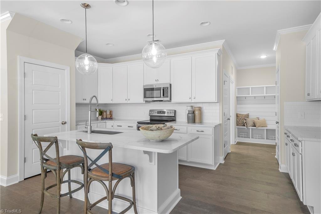 2048 Welden Ridge Road