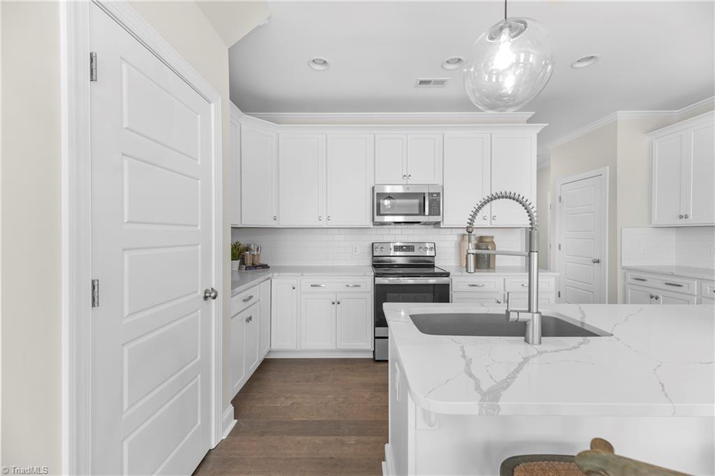 2048 Welden Ridge Road