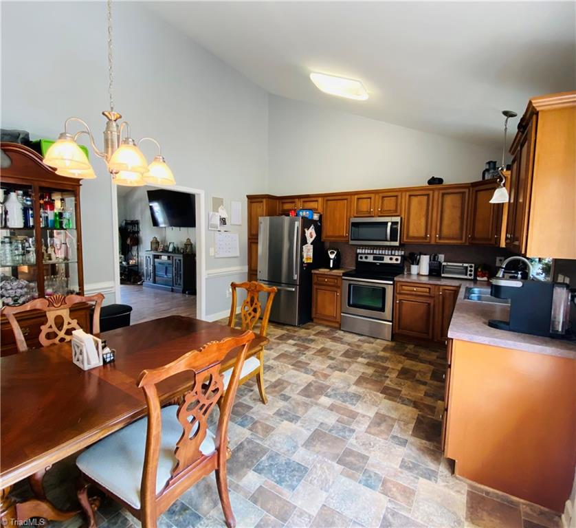 514 Old Castle Drive