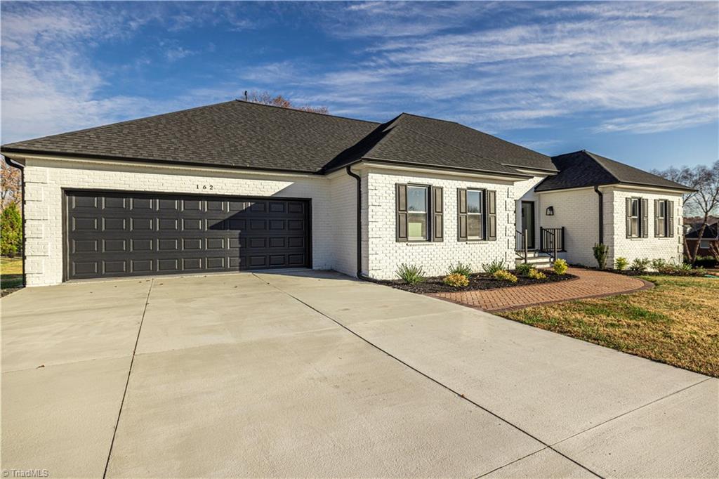 162 Greenfield Court