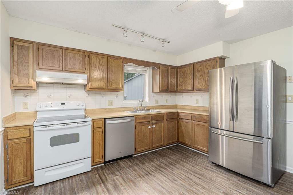 4405 Lake Walk Drive