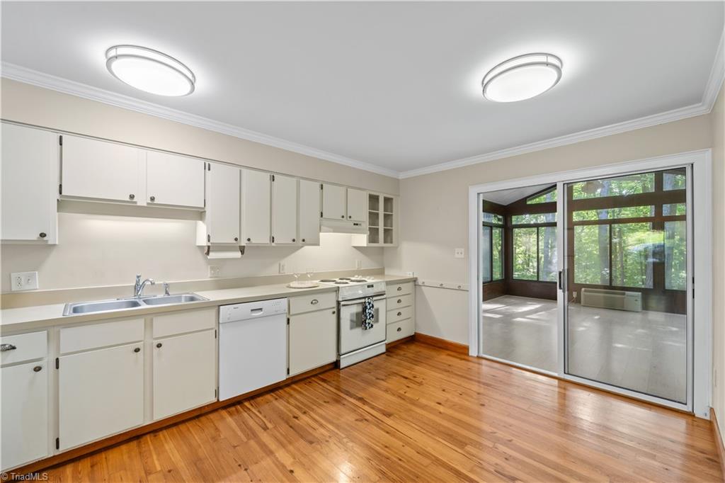 4628 Lake Jeanette Road