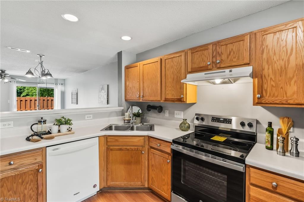 5412 Strasburg Drive