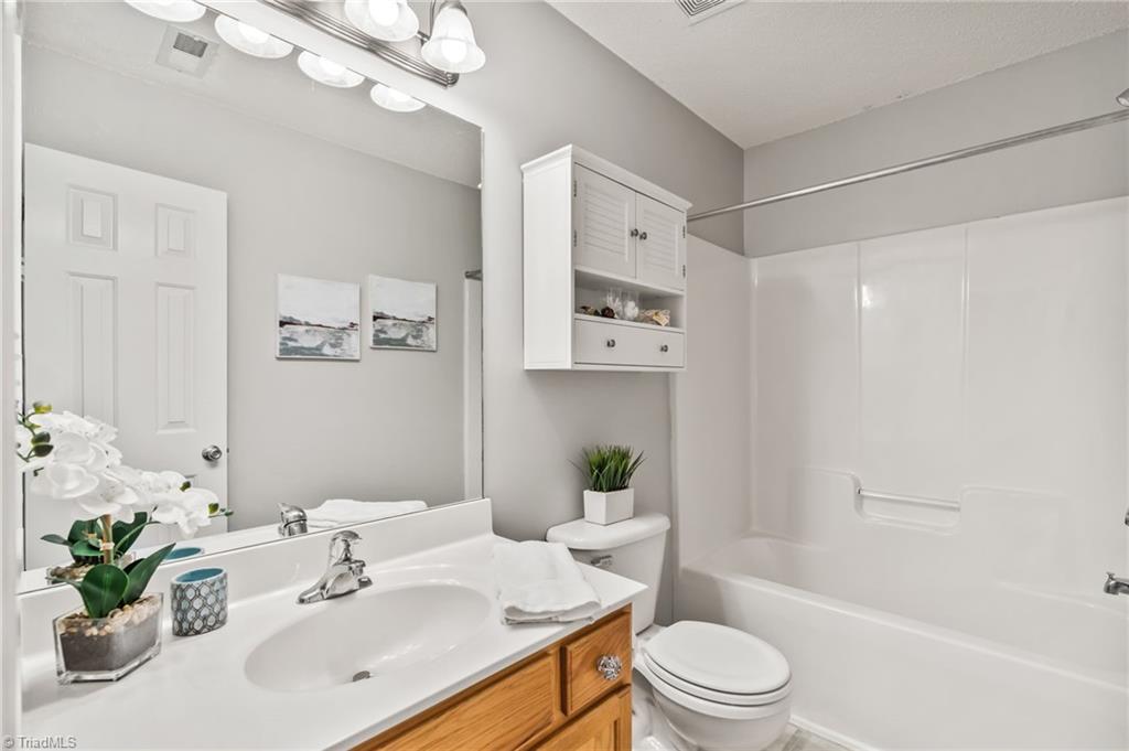 5412 Strasburg Drive