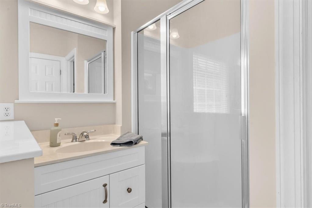 143 Knox Road, McLeansville