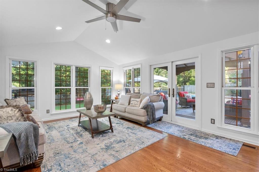 1513 Creek Bed Road
