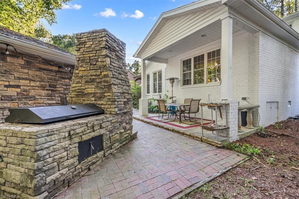 1513 Creek Bed Road