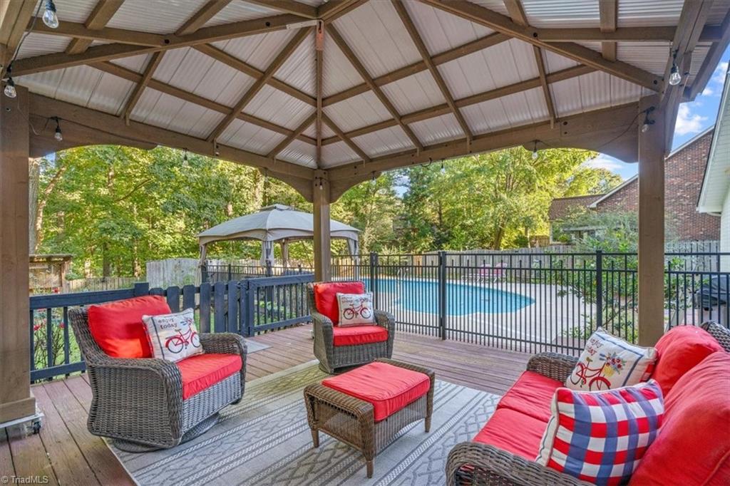 1513 Creek Bed Road