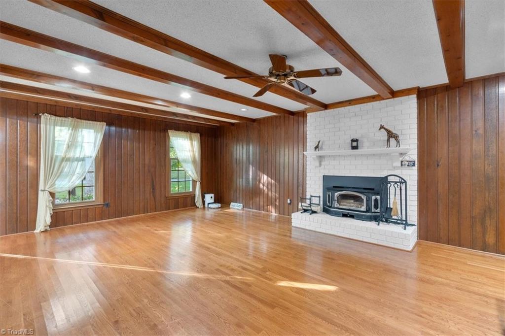 1513 Creek Bed Road