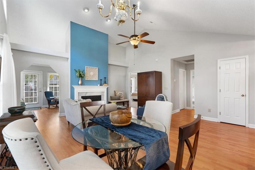 6 Cedar Knoll Court