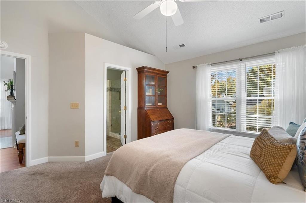 6 Cedar Knoll Court