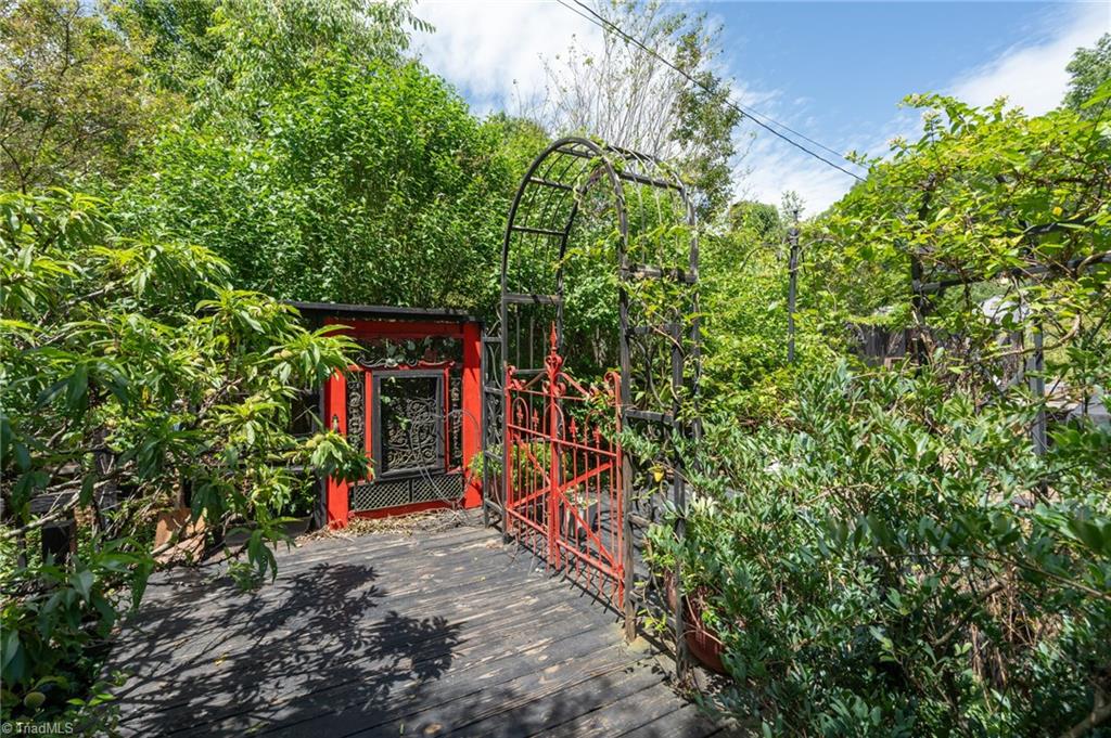 238 Maple Street