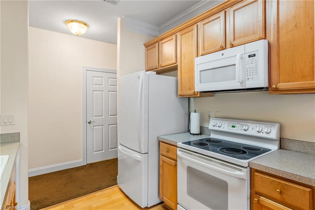 522 College Road # 107