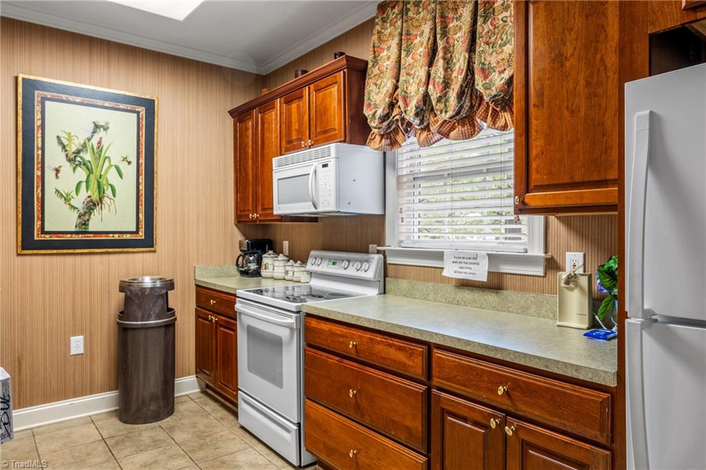 522 College Road # 107