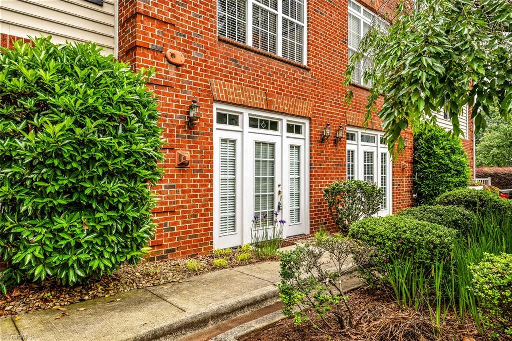 522 College Road # 107