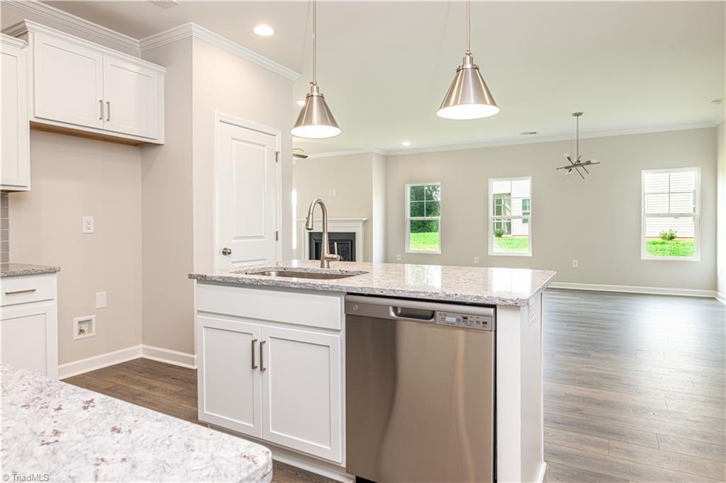 203 Creekside Terrace