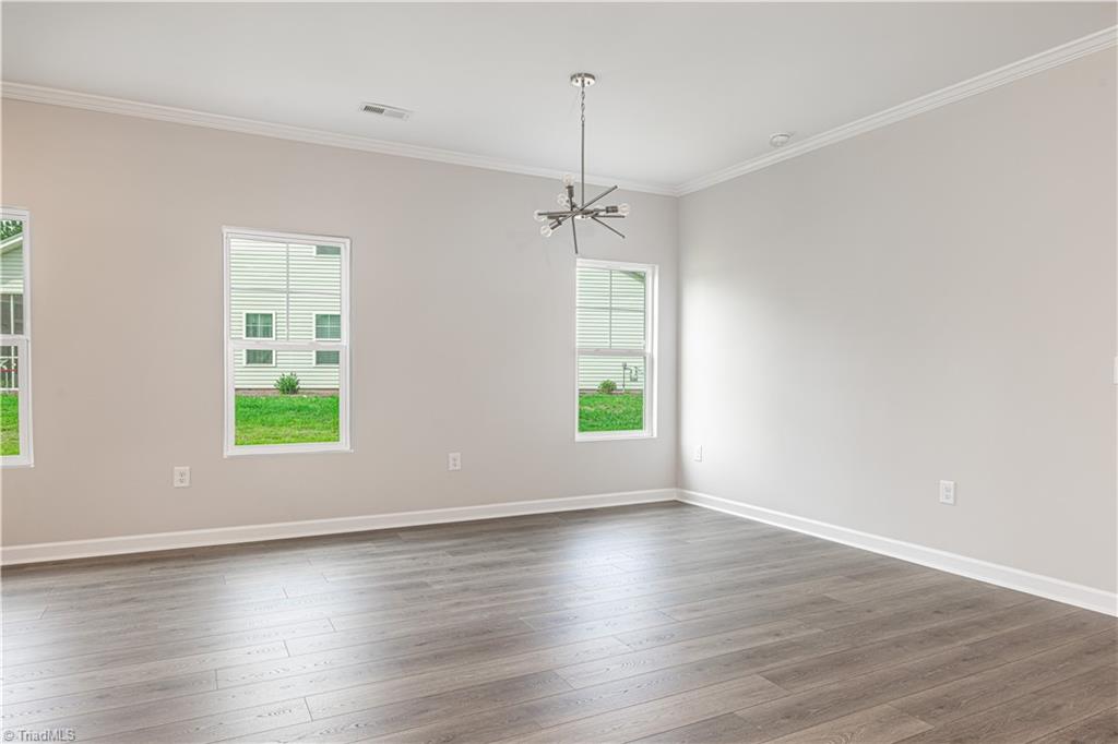 203 Creekside Terrace