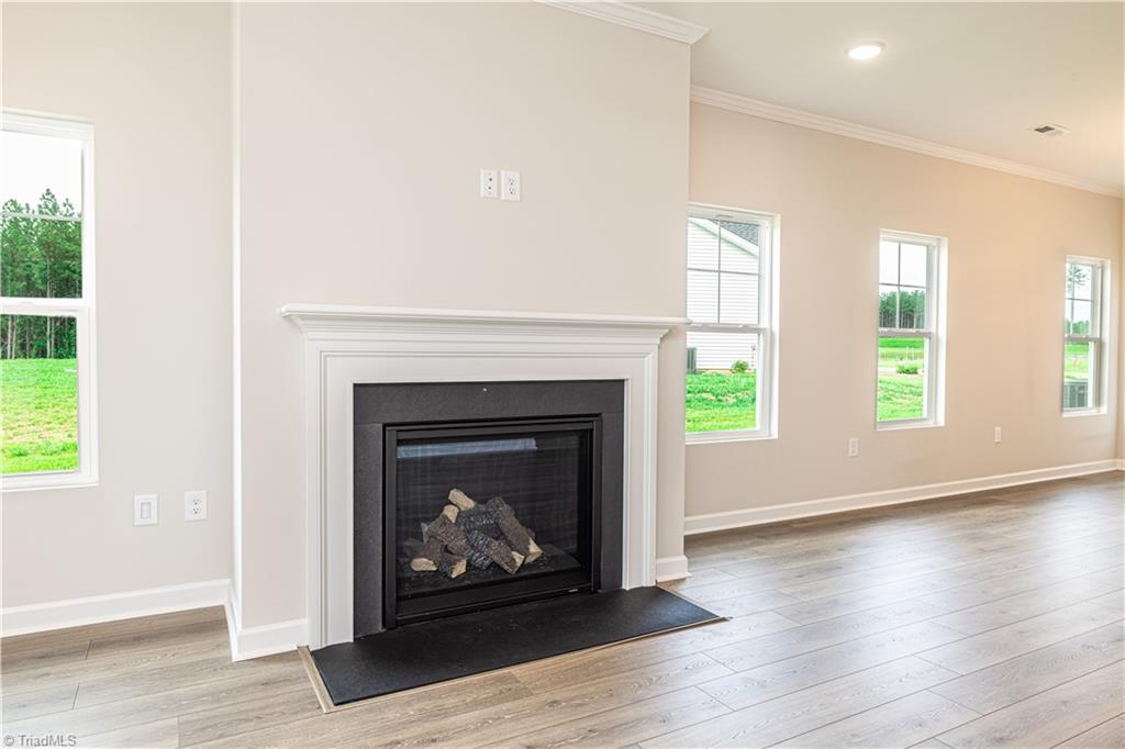 203 Creekside Terrace