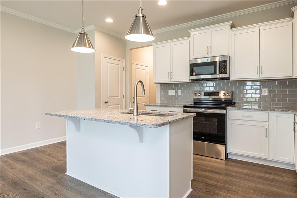 203 Creekside Terrace