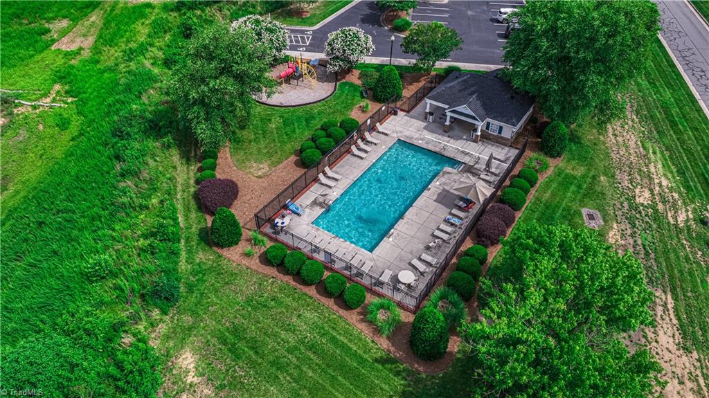 203 Creekside Terrace