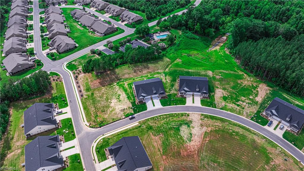 203 Creekside Terrace