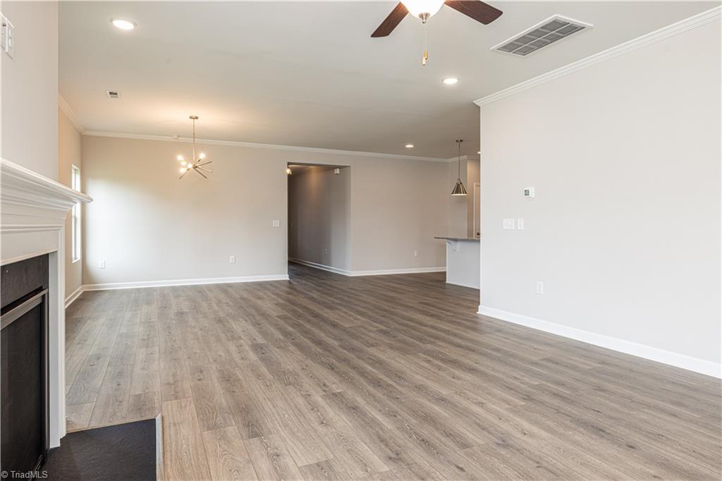 203 Creekside Terrace