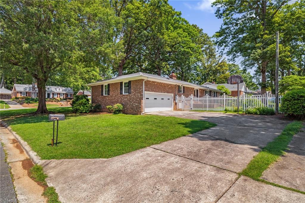 712 Pebble Drive
