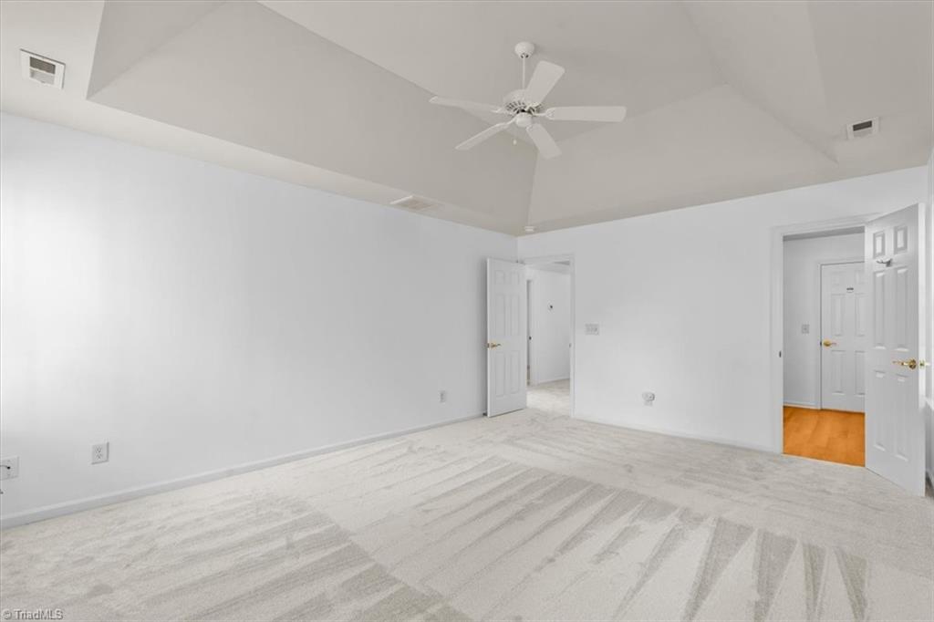 5 Holly Springs Lane