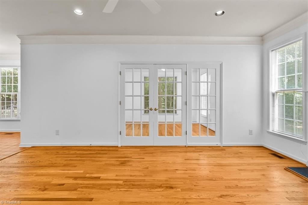 5 Holly Springs Lane