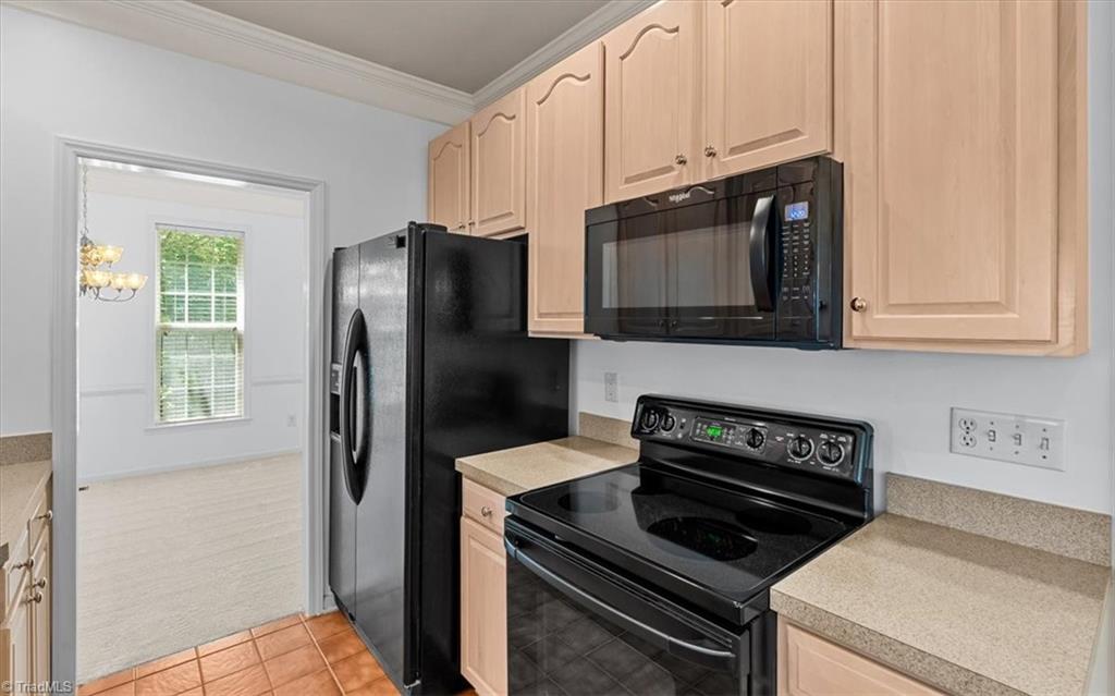 5 Holly Springs Lane