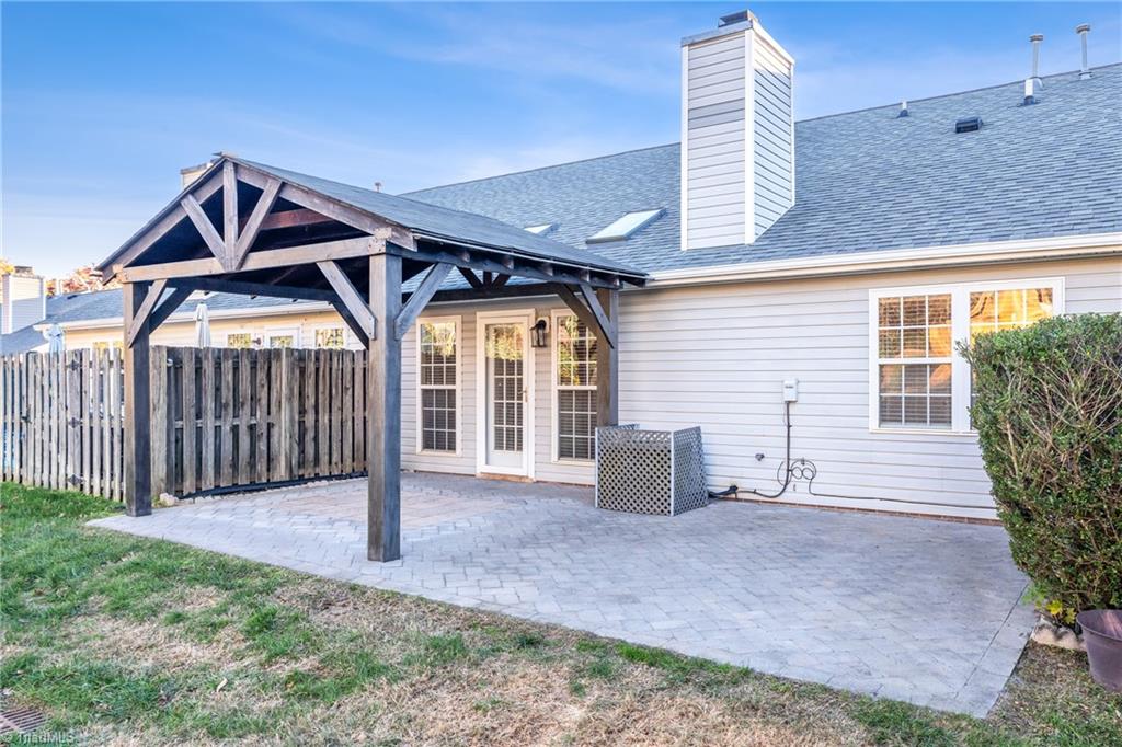 4696 Glengarry Circle