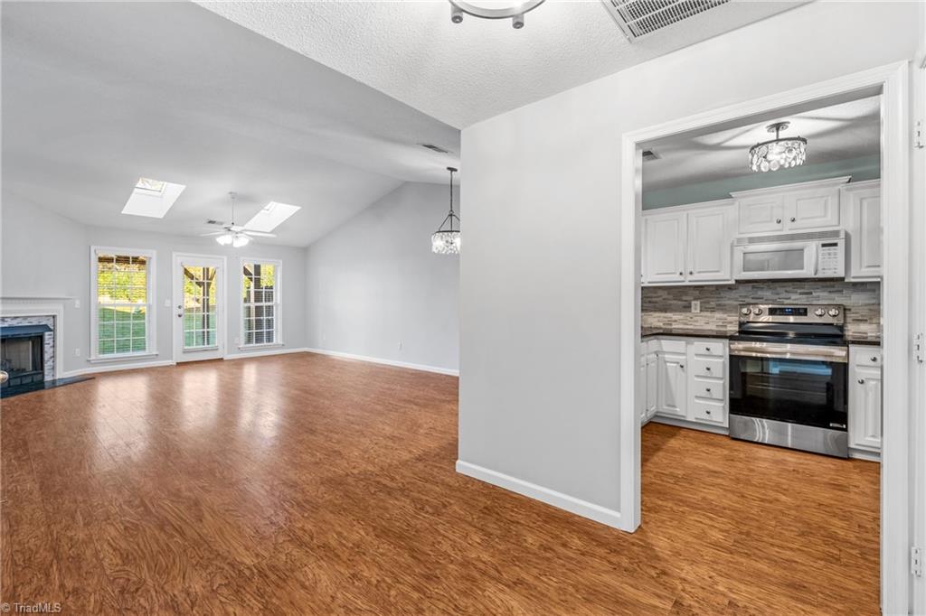 4696 Glengarry Circle