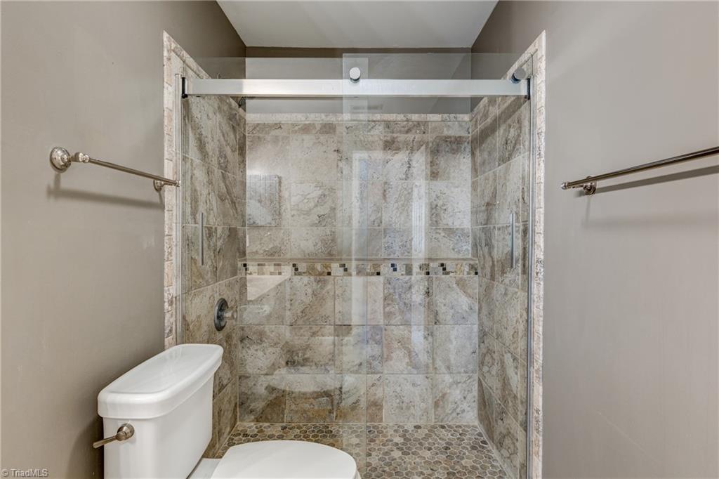 4696 Glengarry Circle