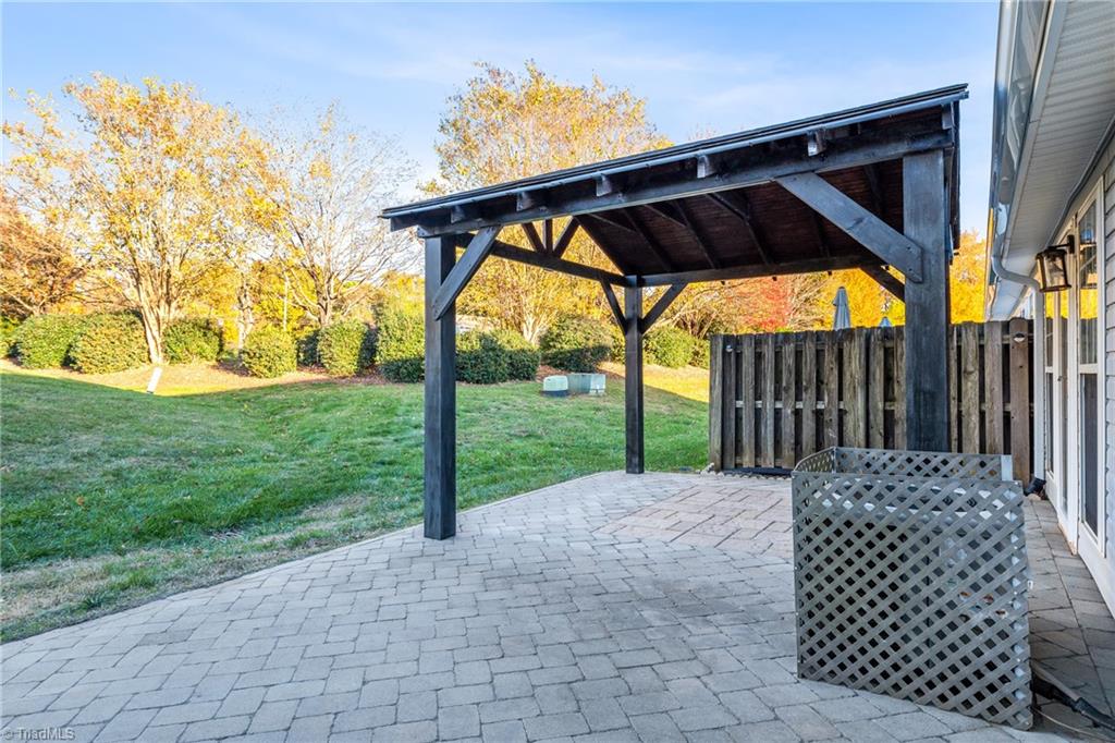 4696 Glengarry Circle