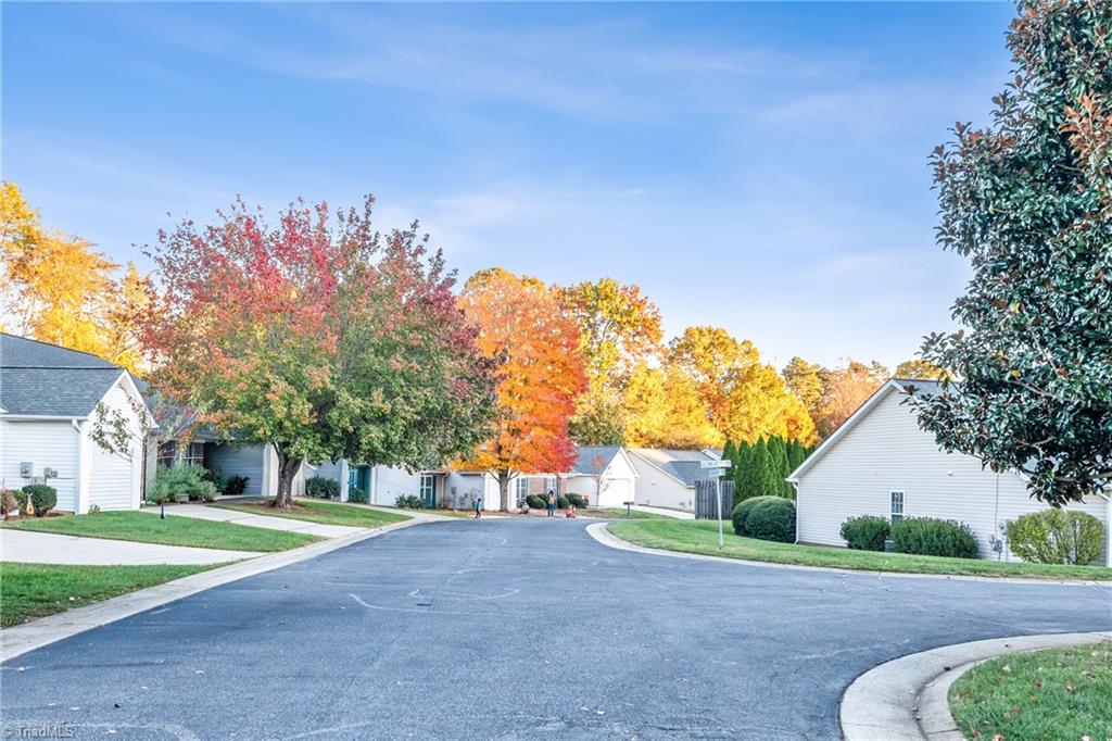 4696 Glengarry Circle