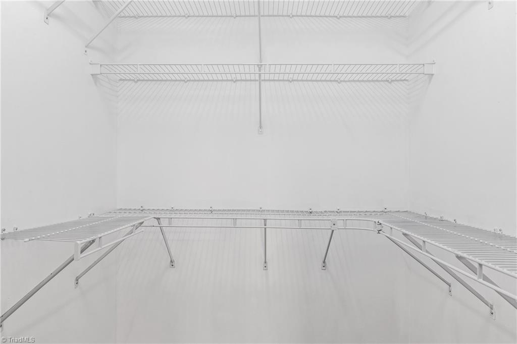 4696 Glengarry Circle