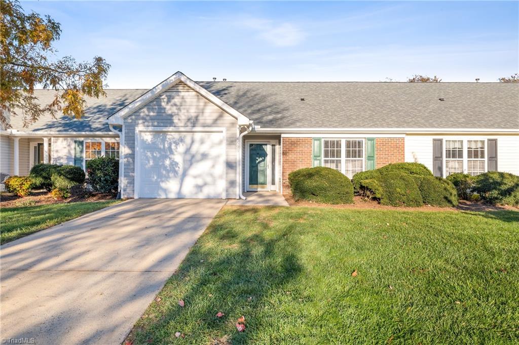 4696 Glengarry Circle