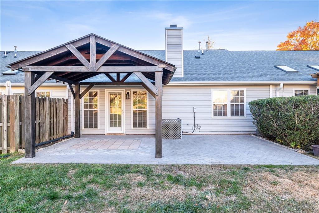 4696 Glengarry Circle