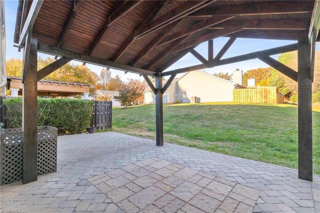 4696 Glengarry Circle