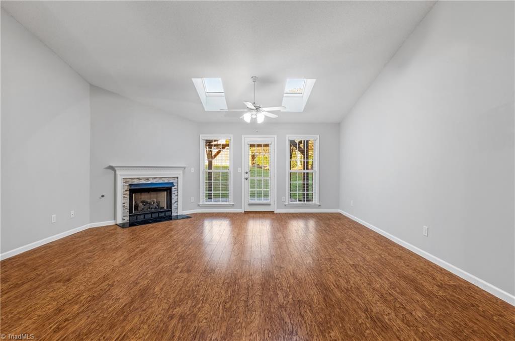 4696 Glengarry Circle