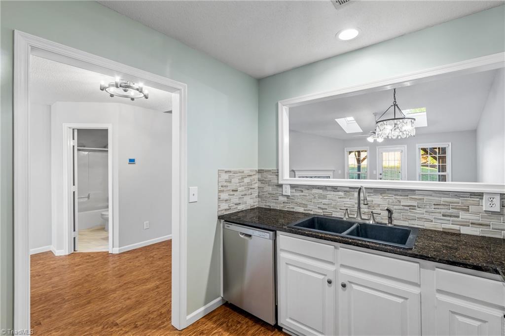 4696 Glengarry Circle