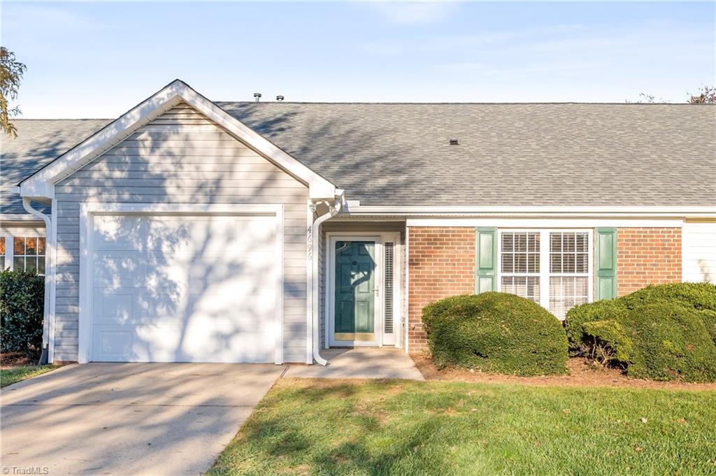 4696 Glengarry Circle